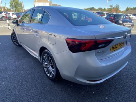 Toyota AVENSIS BUSINESS EDITION D-4D